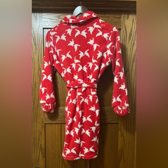 Calvin Klein Kids Red Robe with White Bird Design - Picture 2 of 4